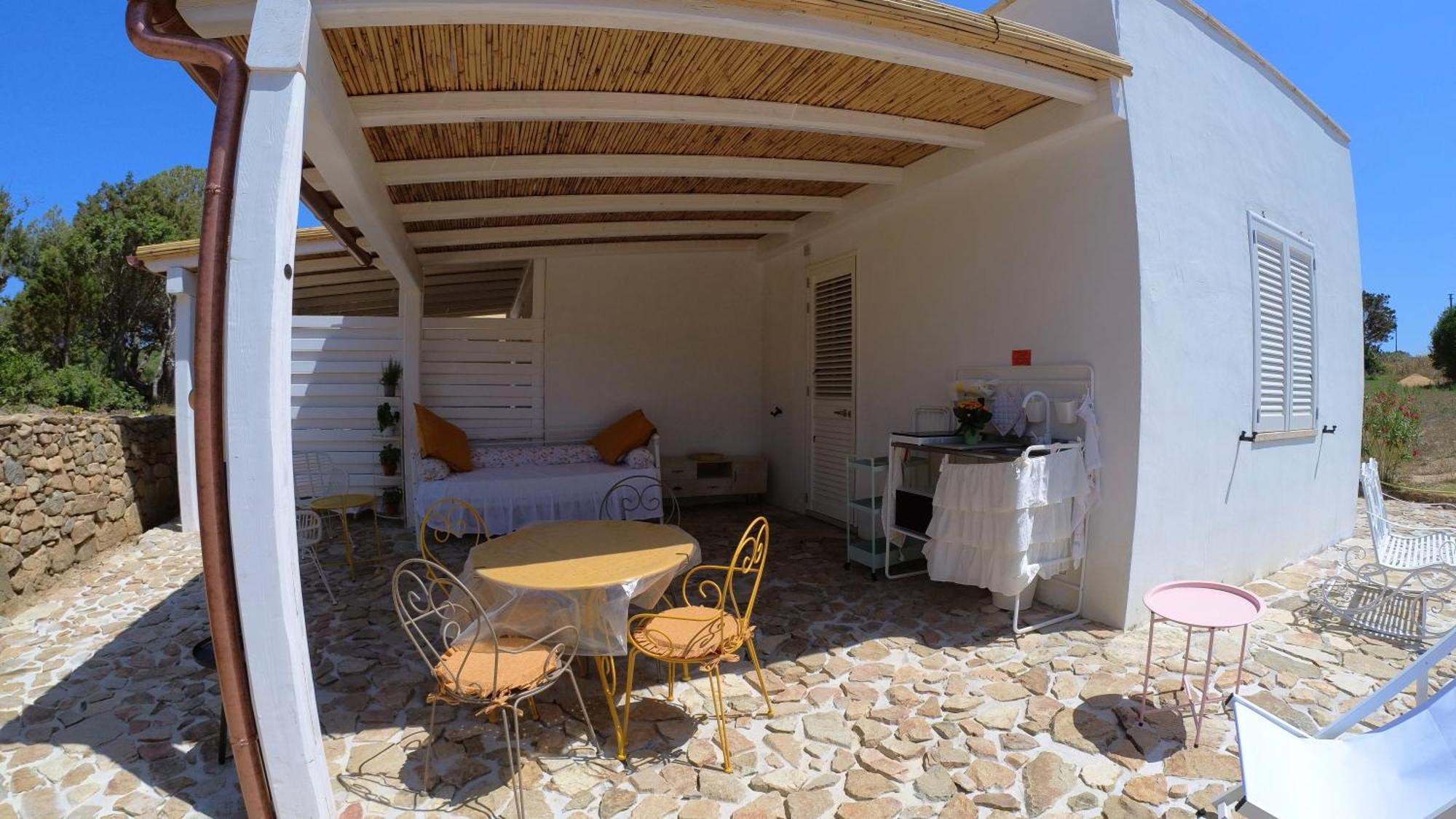 Monti Russu Natural Guest House Aglientu Kültér fotó